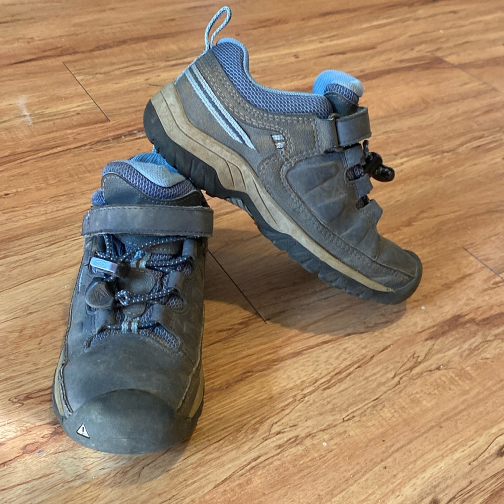 Keen hiking shoes